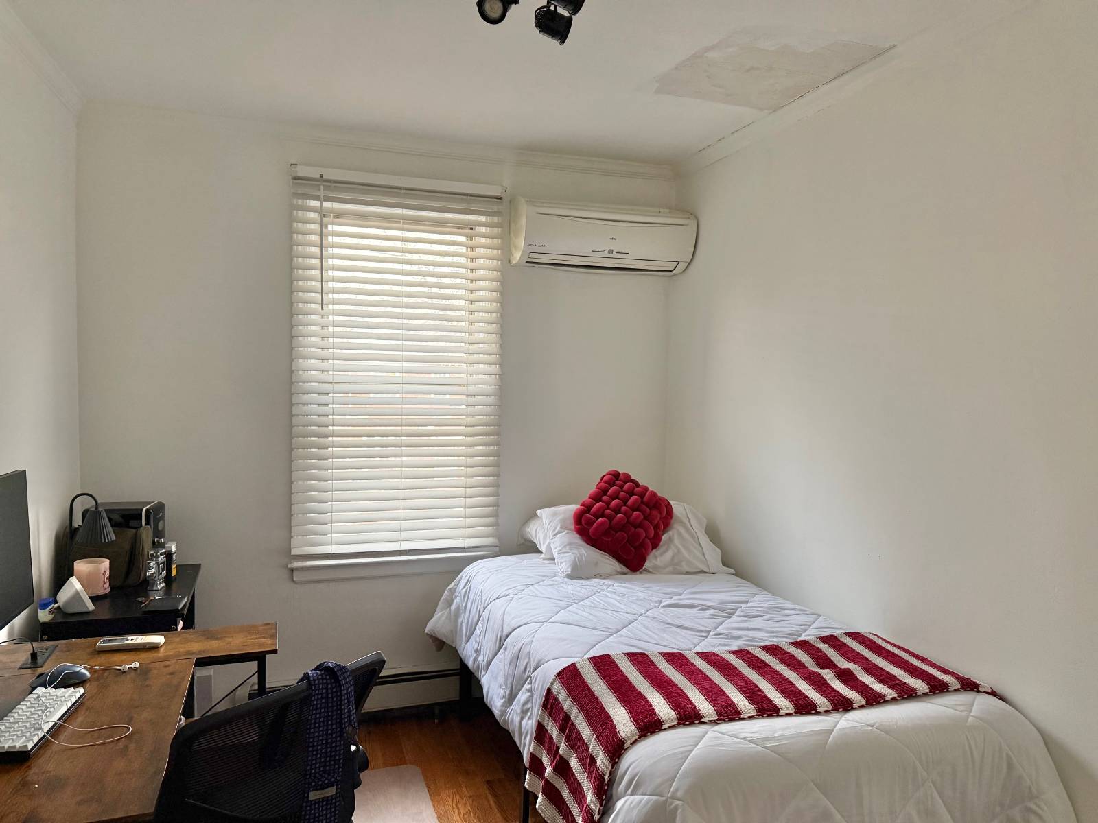 #10 photo, 56-36 206th STREET, BAYSIDE , NY 11364