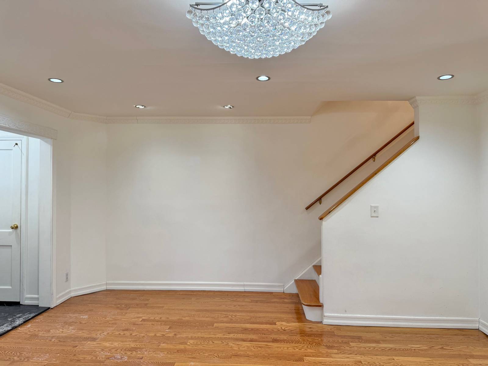 #19 photo, 56-36 206th STREET, BAYSIDE , NY 11364