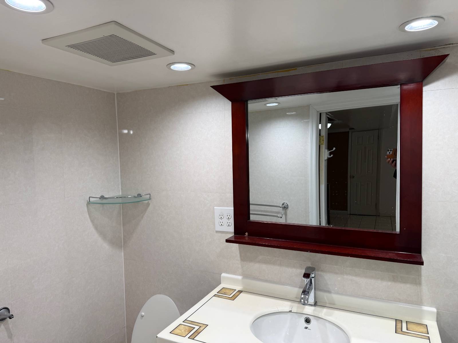 #22 photo, 56-36 206th STREET, BAYSIDE , NY 11364