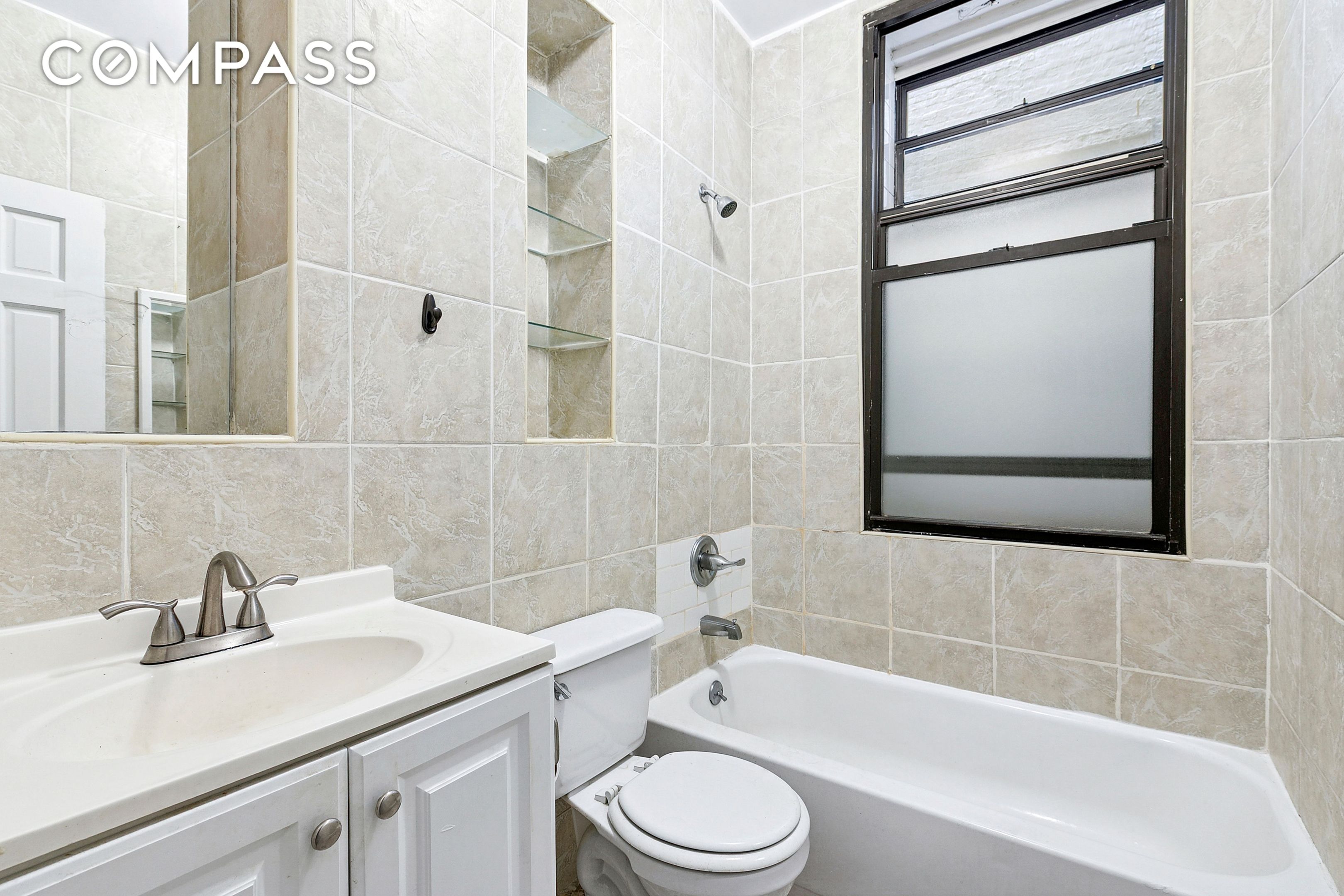 #10 photo, 178 E 2nd Street, East Village , NY 10009