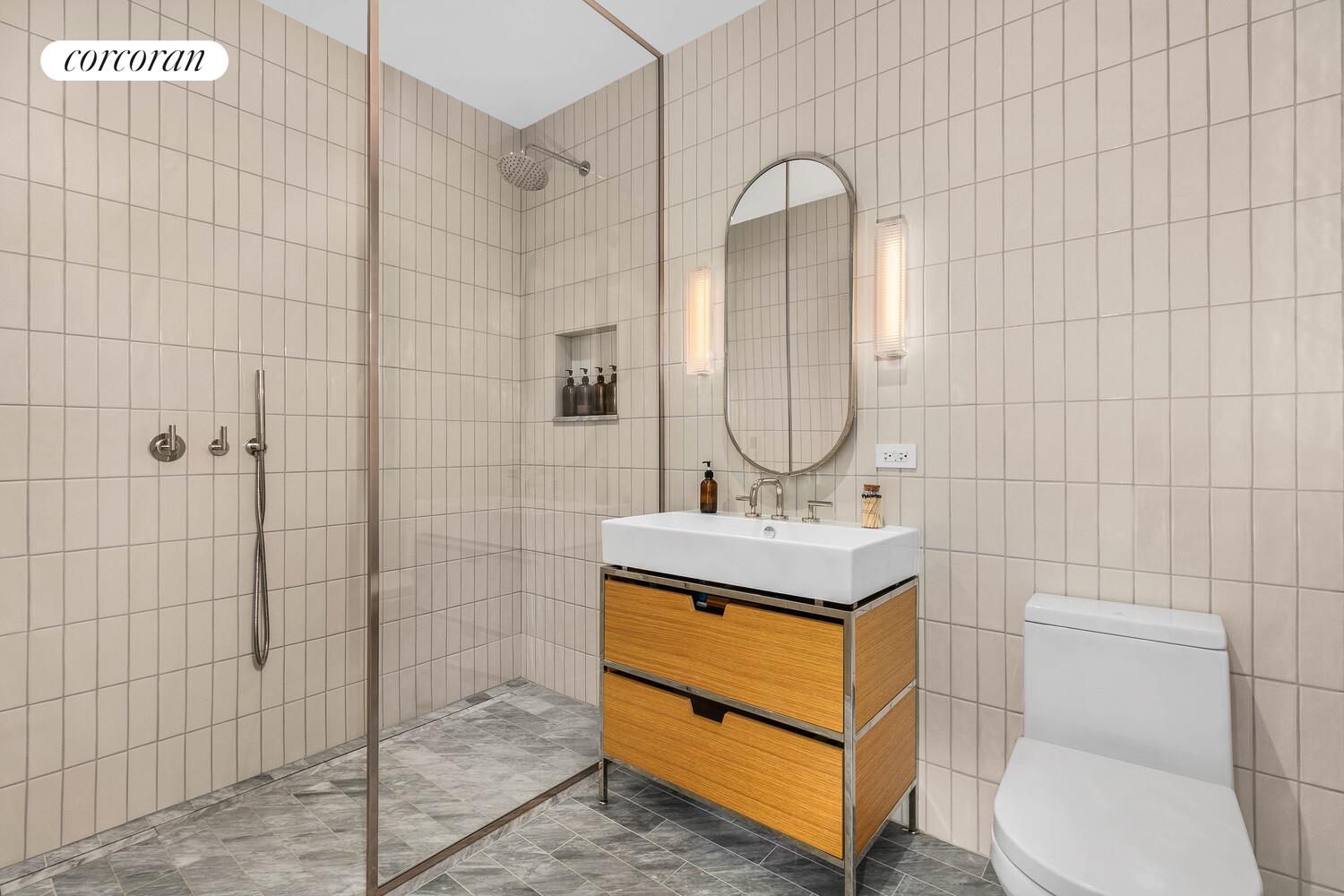 #4 photo, Brooklyn, Downtown Brooklyn , NY 11201