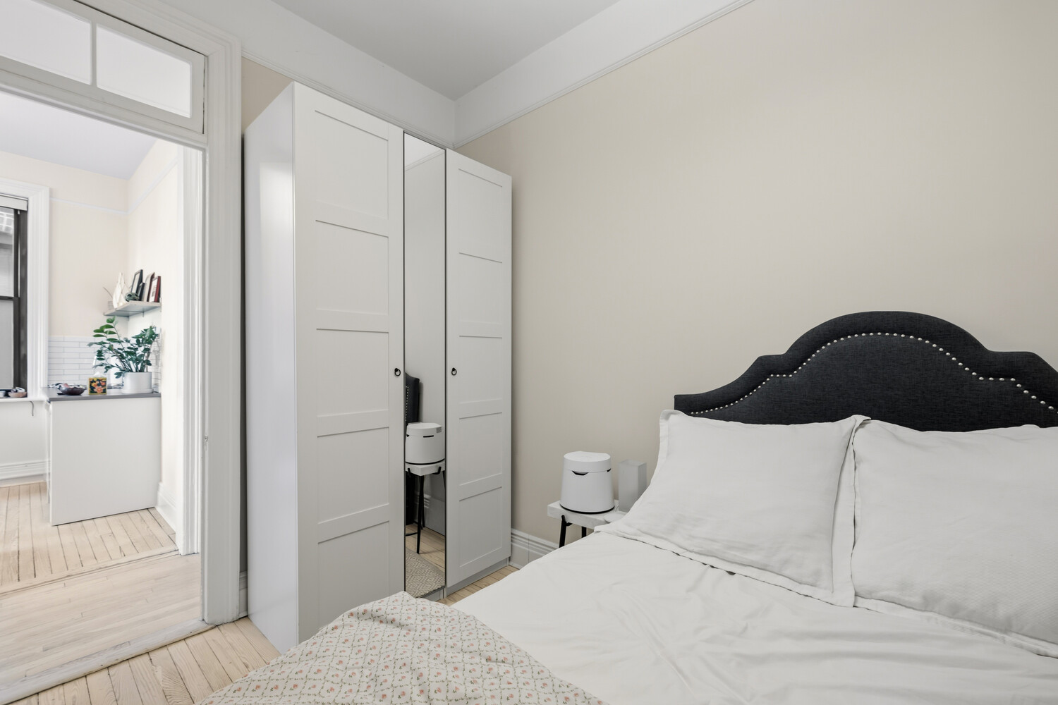 #7 photo, 231 W 21ST Street, Chelsea , NY 10011