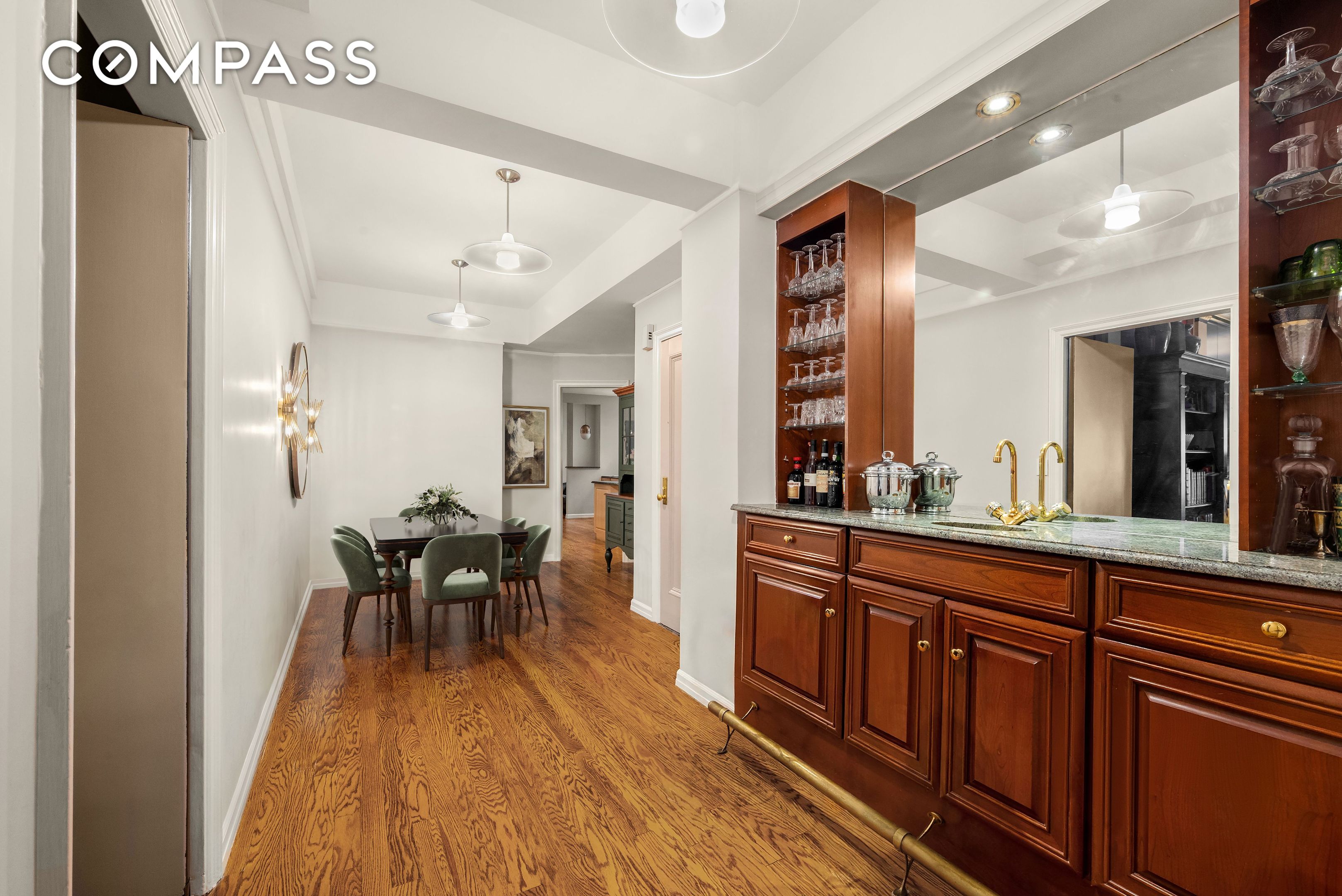 #8 photo, 1016 5th Avenue, Upper East Side , NY 10028