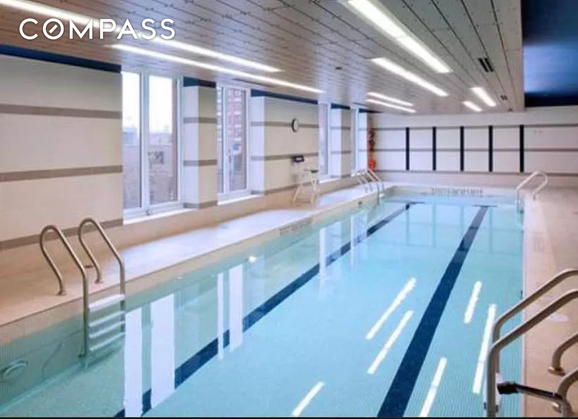 #8 photo, Brooklyn, Downtown Brooklyn , NY 11201