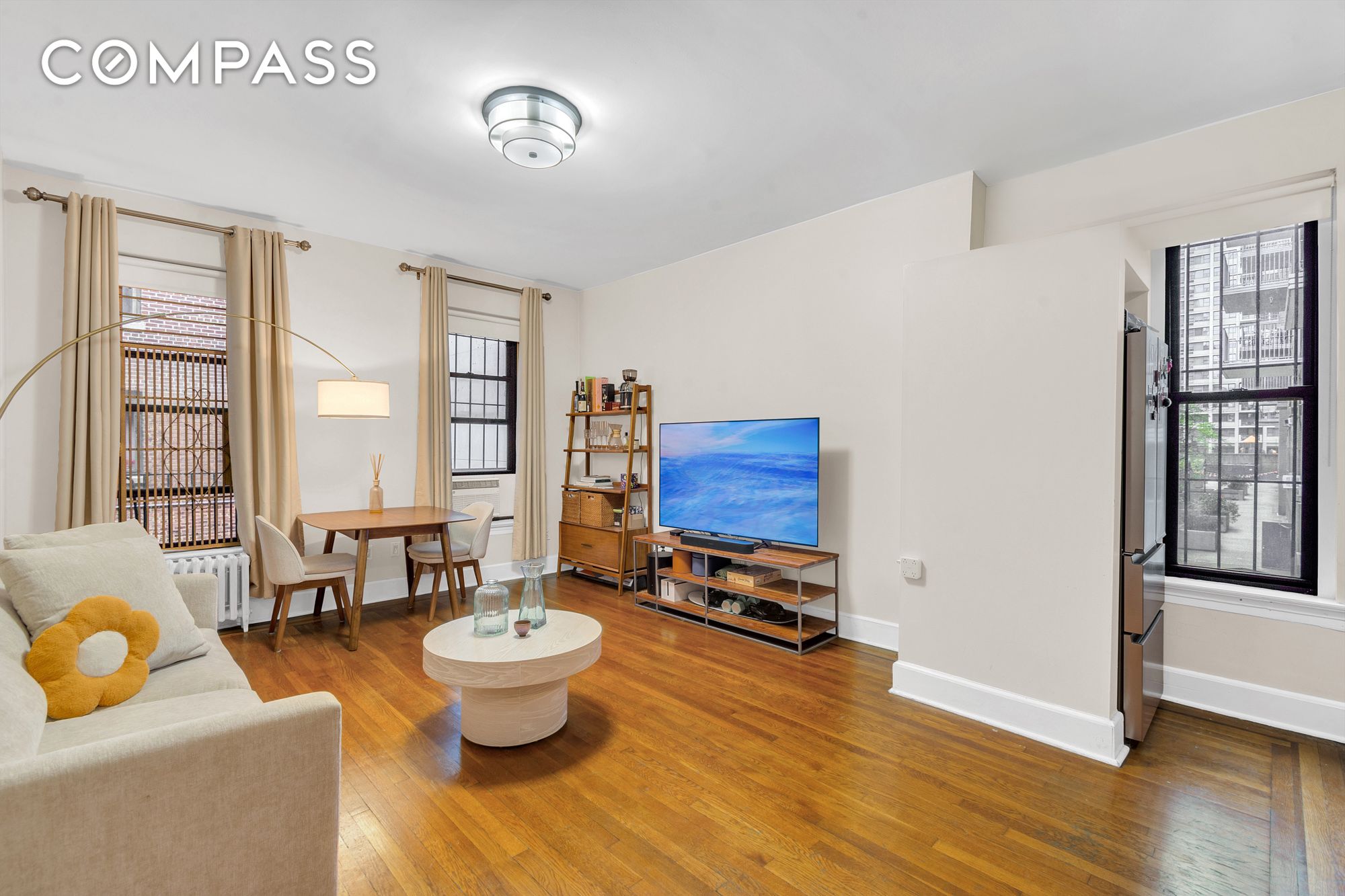 #1 photo, 26 W 97th Street, מנהטן Upper West Side , NY 10025