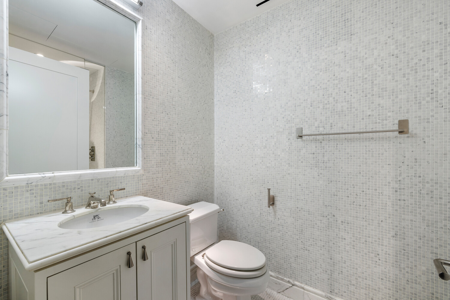 #12 photo, New York City, 曼哈顿 中央公园南街 Central Park South , NY 10019