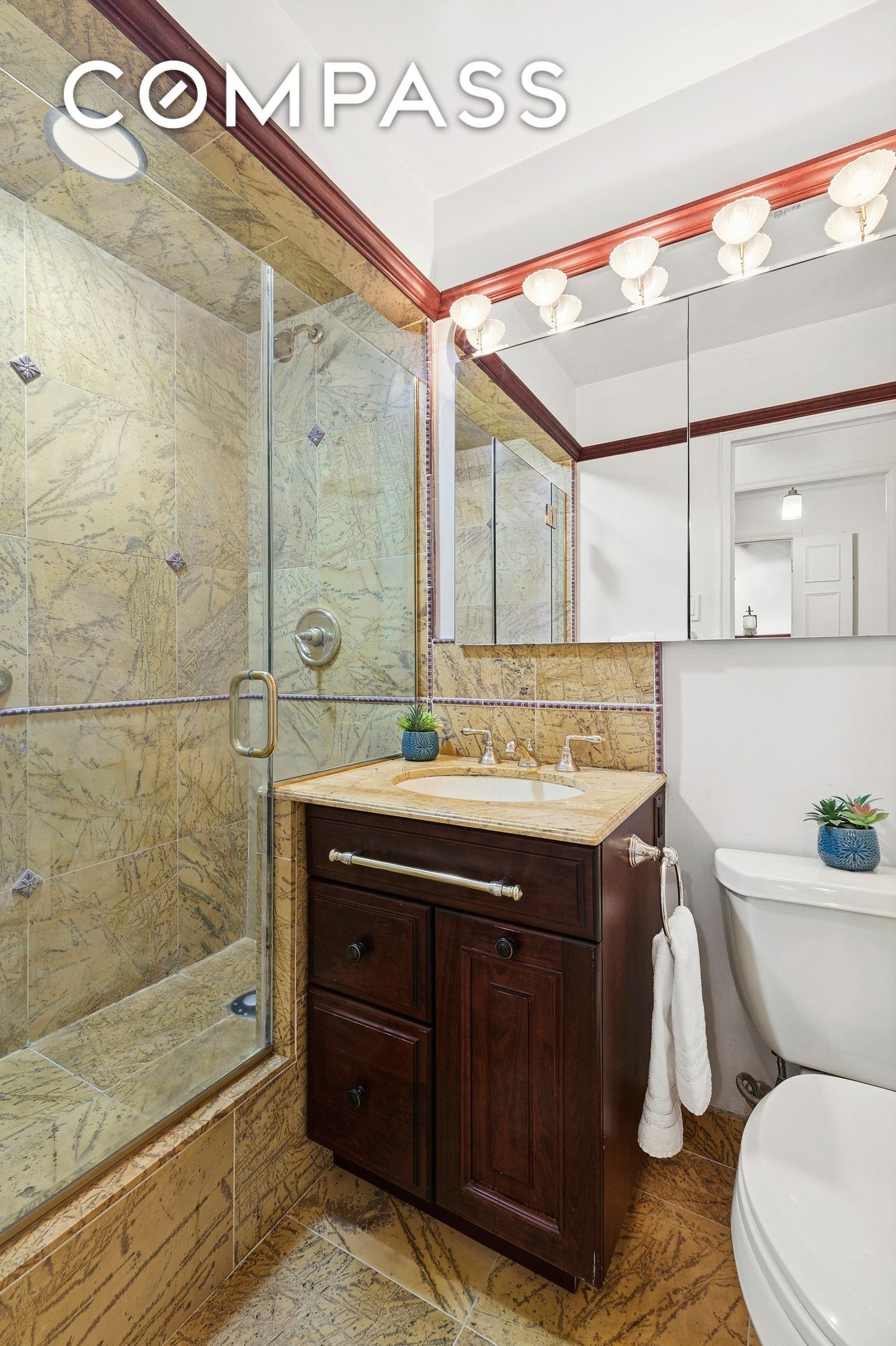 #5 photo, 301 E 22nd Street, Gramercy Park , NY 10010