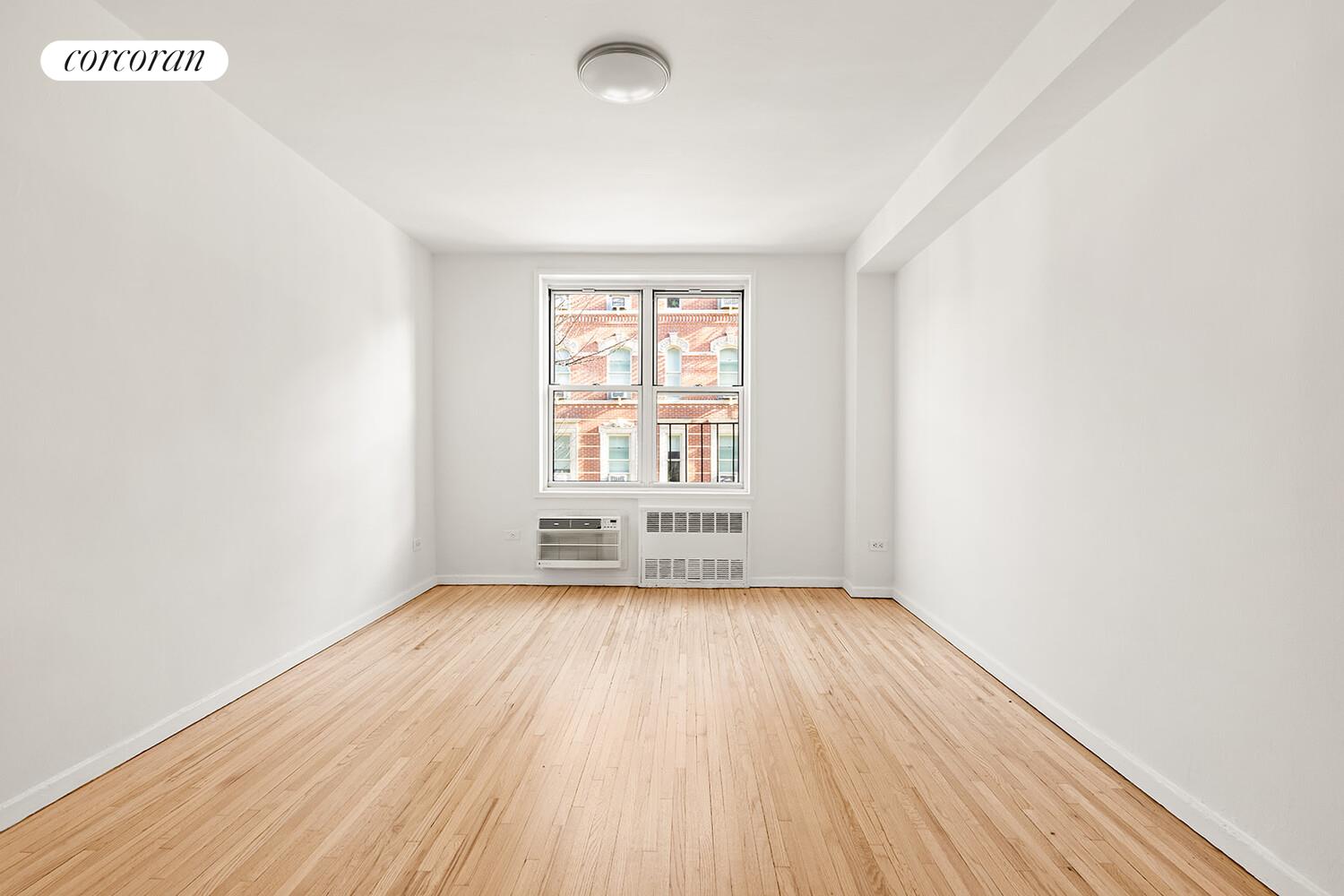 #12 photo, 350 BLEECKER Street, West Village , NY 10014