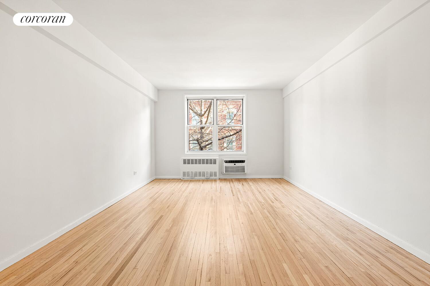 #13 photo, 350 BLEECKER Street, West Village , NY 10014