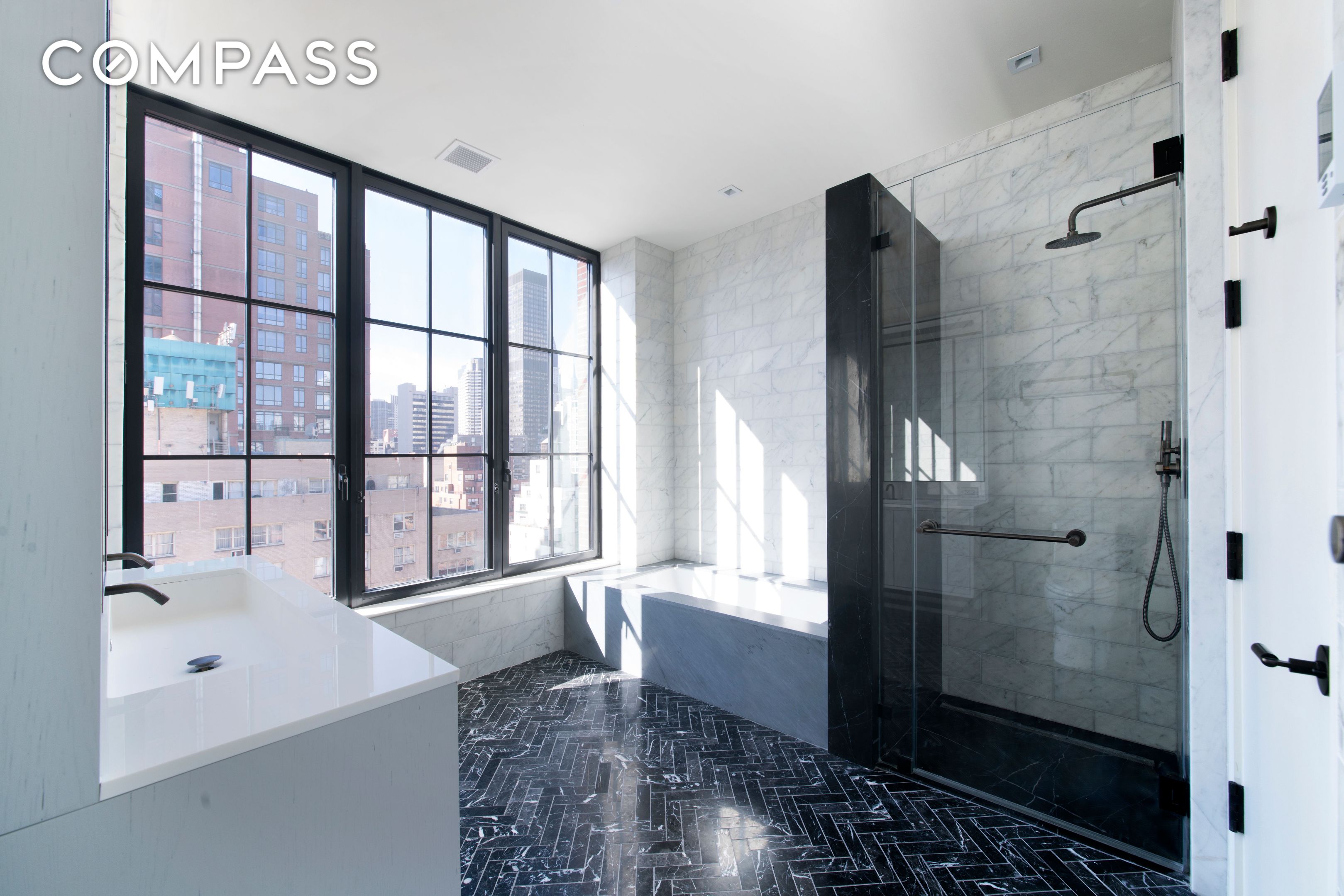 #8 photo, New York City, מנהטן Midtown East , NY 10022