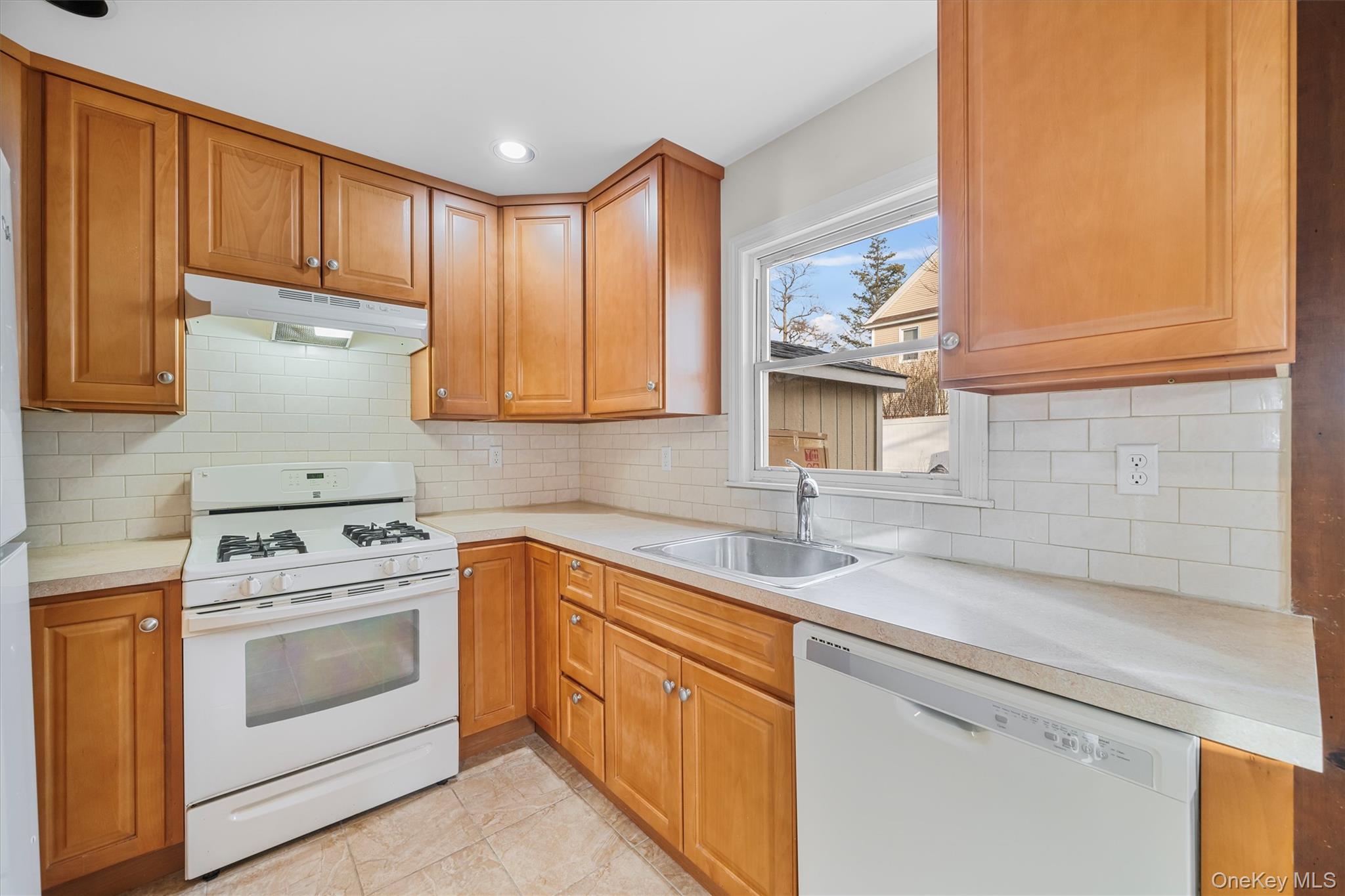 #11 photo, 249 aka 247 Roberts Avenue, Yonkers , NY 10703