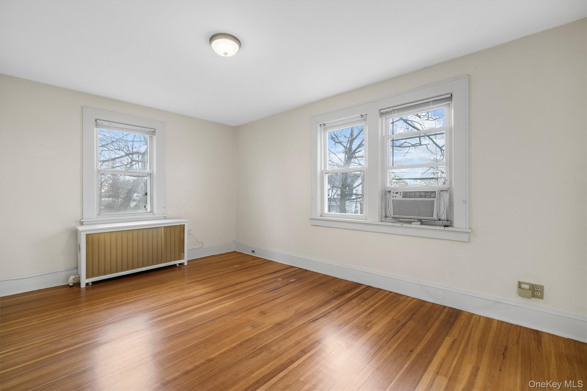 #17 photo, 249 aka 247 Roberts Avenue, Yonkers , NY 10703