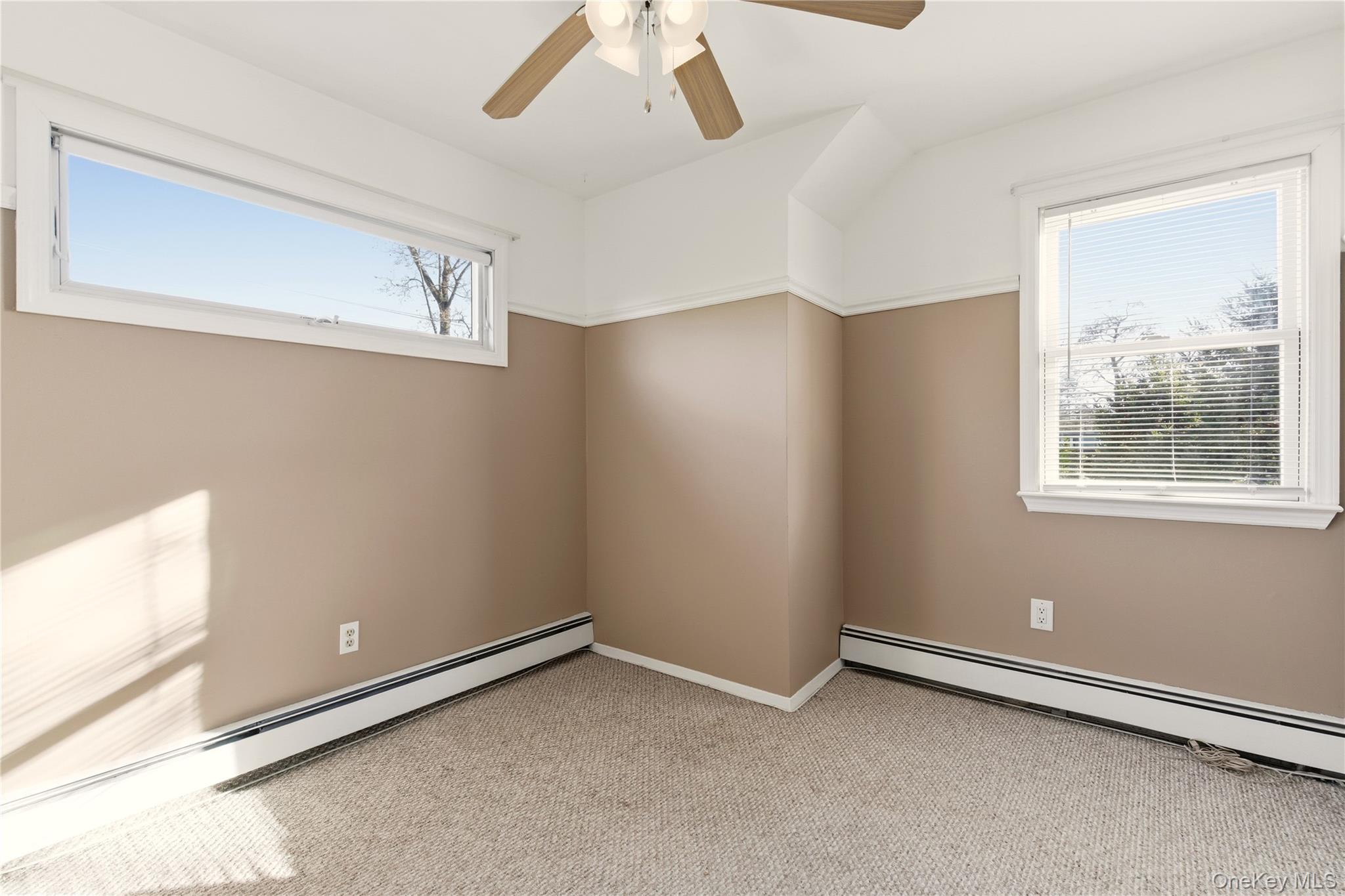 #17 photo, 125 Broadway, Greenlawn , NY 11740