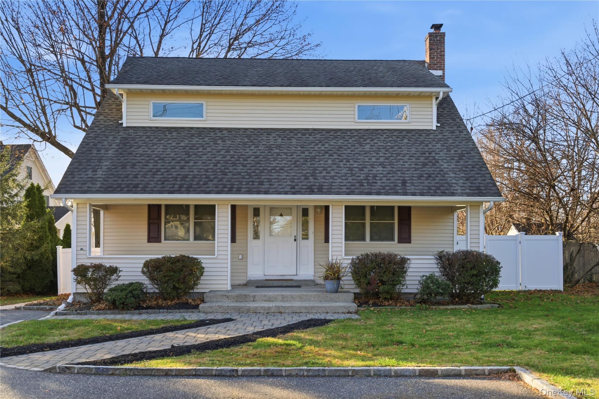 #2 photo, 125 Broadway, Greenlawn , NY 11740