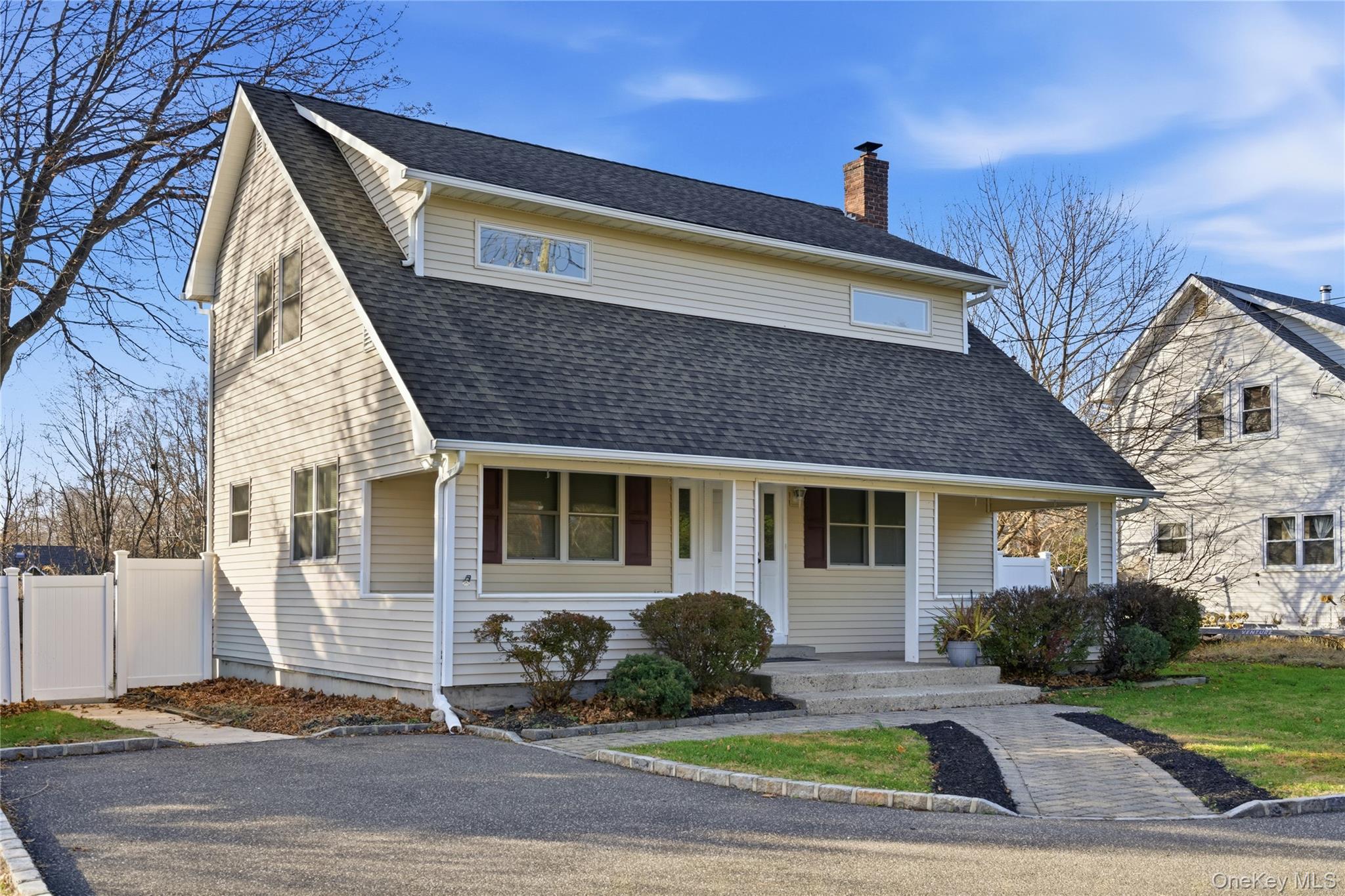 #3 photo, 125 Broadway, Greenlawn , NY 11740