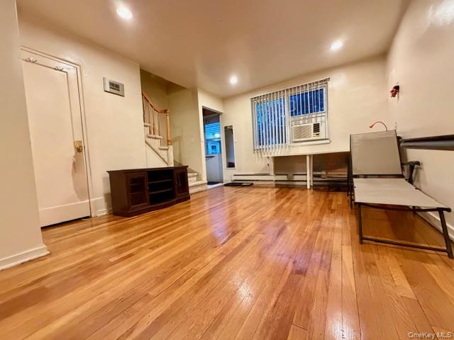 #3 photo, 220-34 67th Avenue, كوينز Bayside , NY 11364