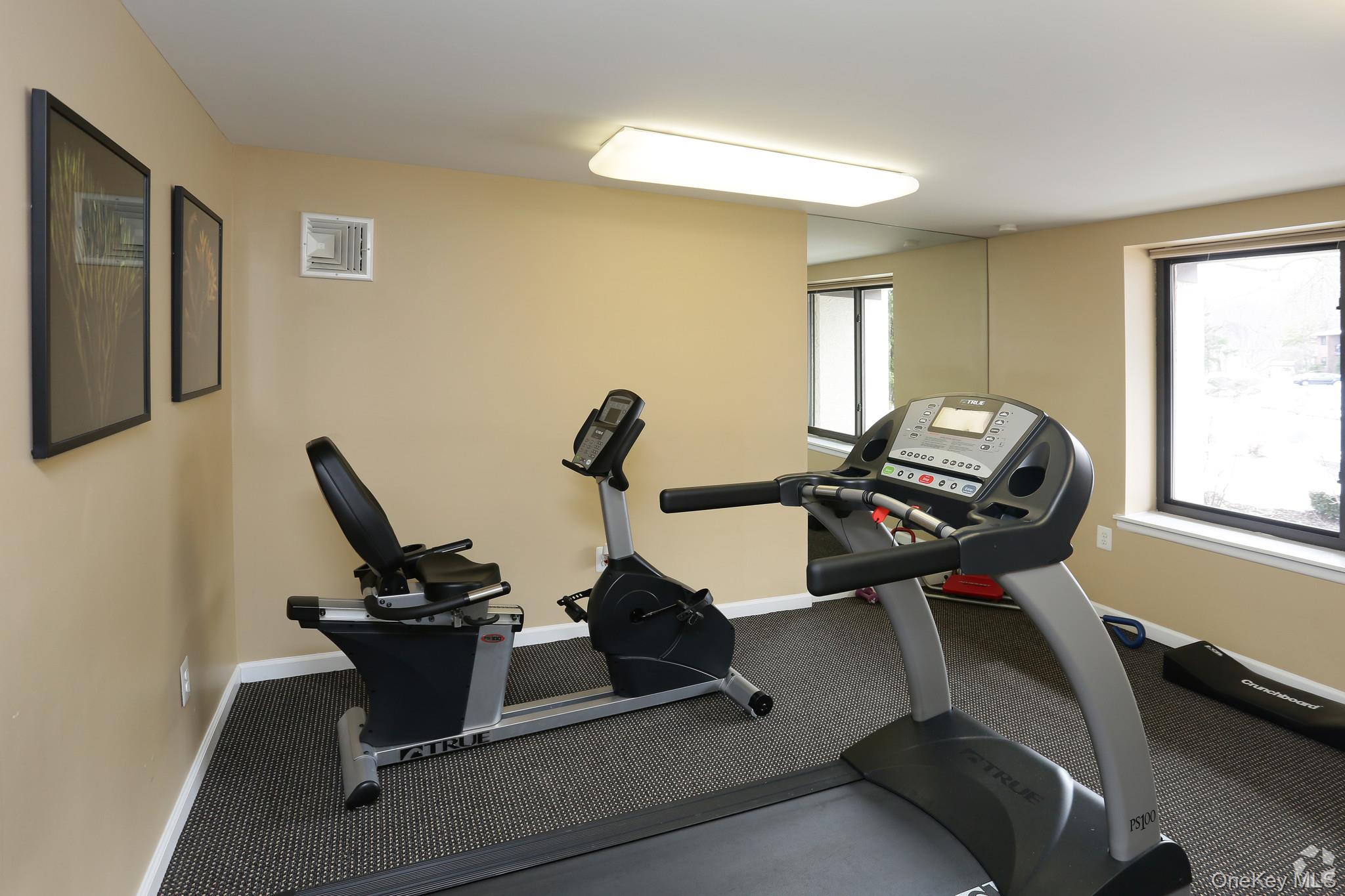 #10 photo, 44 Route 25 A, Саффолк ‖ Smithtown , NY 11787