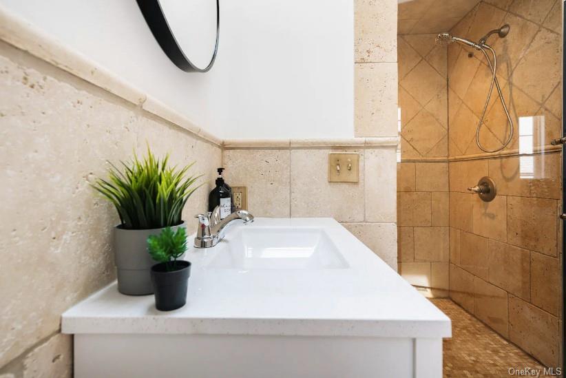 #9 photo, 170 Beach 92, Far Rockaway , NY 11693