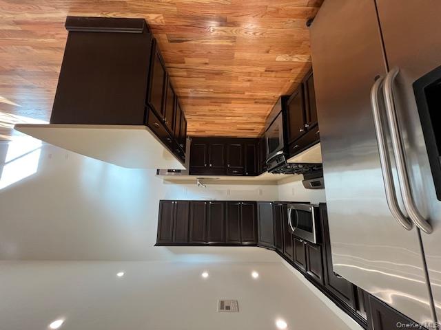 #10 photo, 50 Sintsink Drive, Port Washington , NY 11050