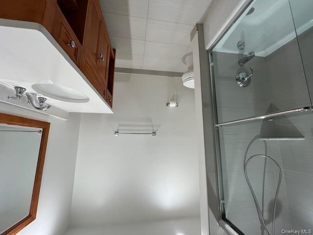 #18 photo, 50 Sintsink Drive, Port Washington , NY 11050