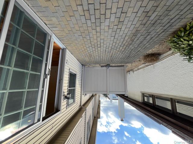 #8 photo, 50 Sintsink Drive, Port Washington , NY 11050