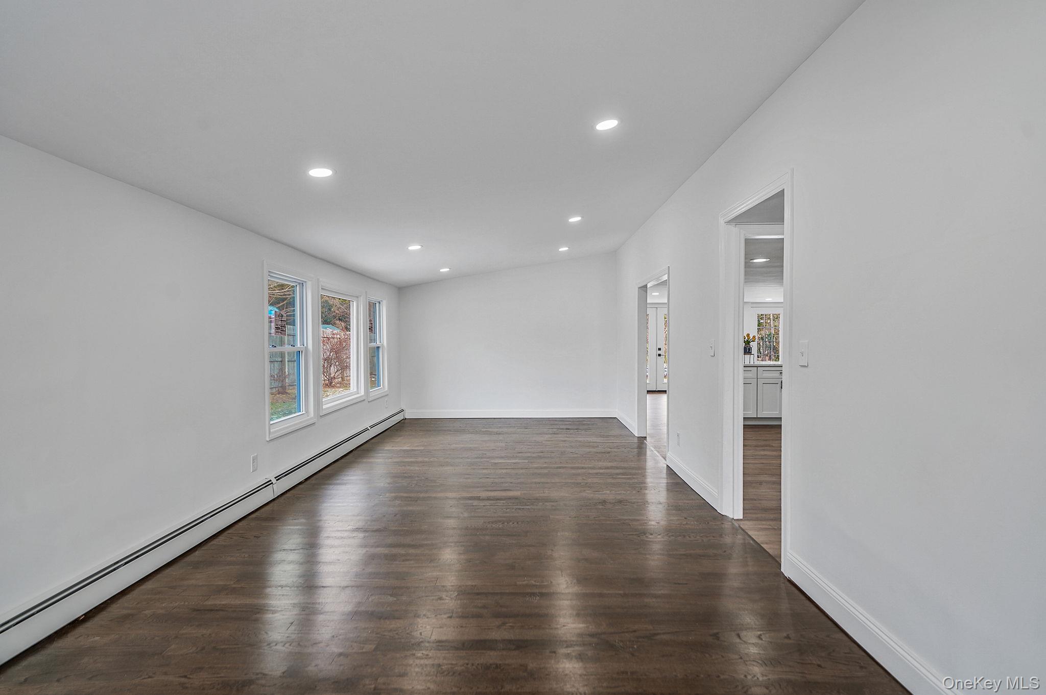 #14 photo, 167 Silverleaf Lane, 东长岛 Islandia , NY 11749