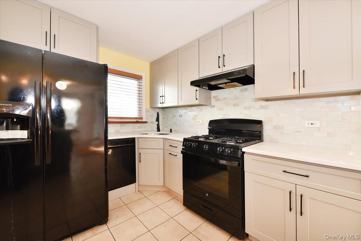 #10 photo, 233 Meyer Avenue, Valley Stream , NY 11580