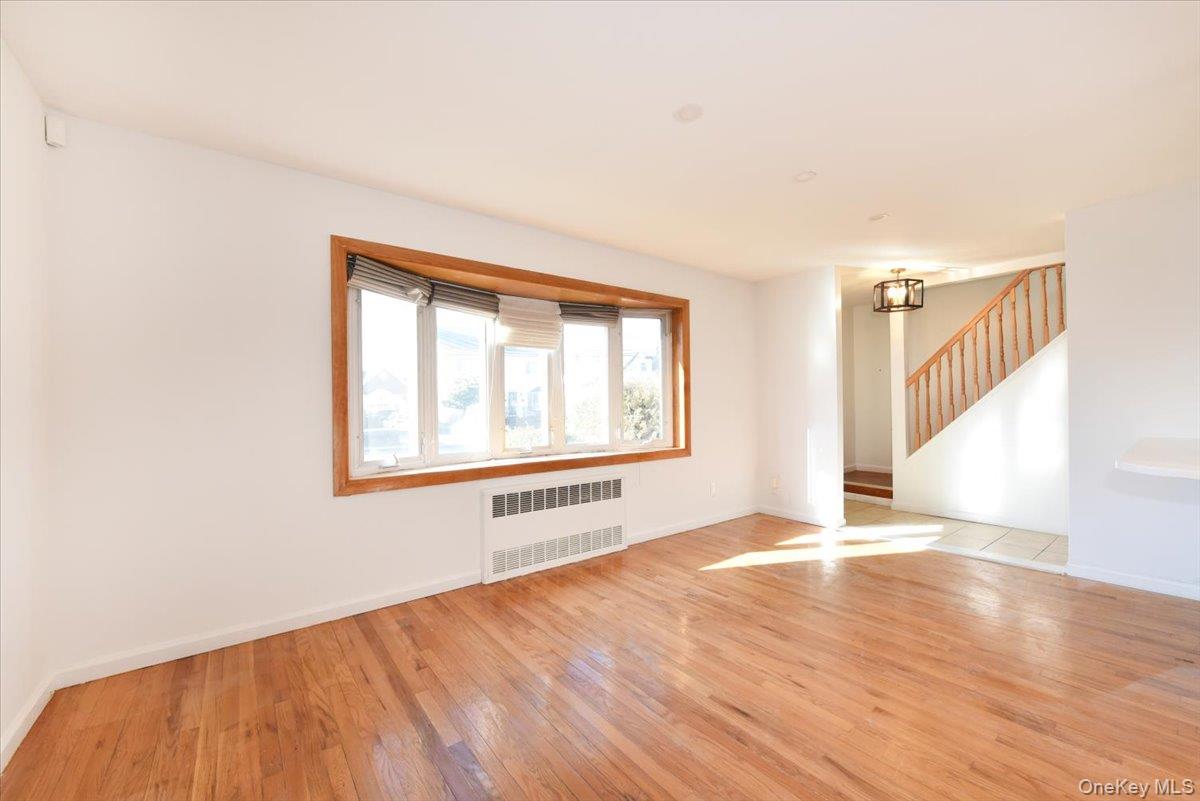 #4 photo, 233 Meyer Avenue, Valley Stream , NY 11580