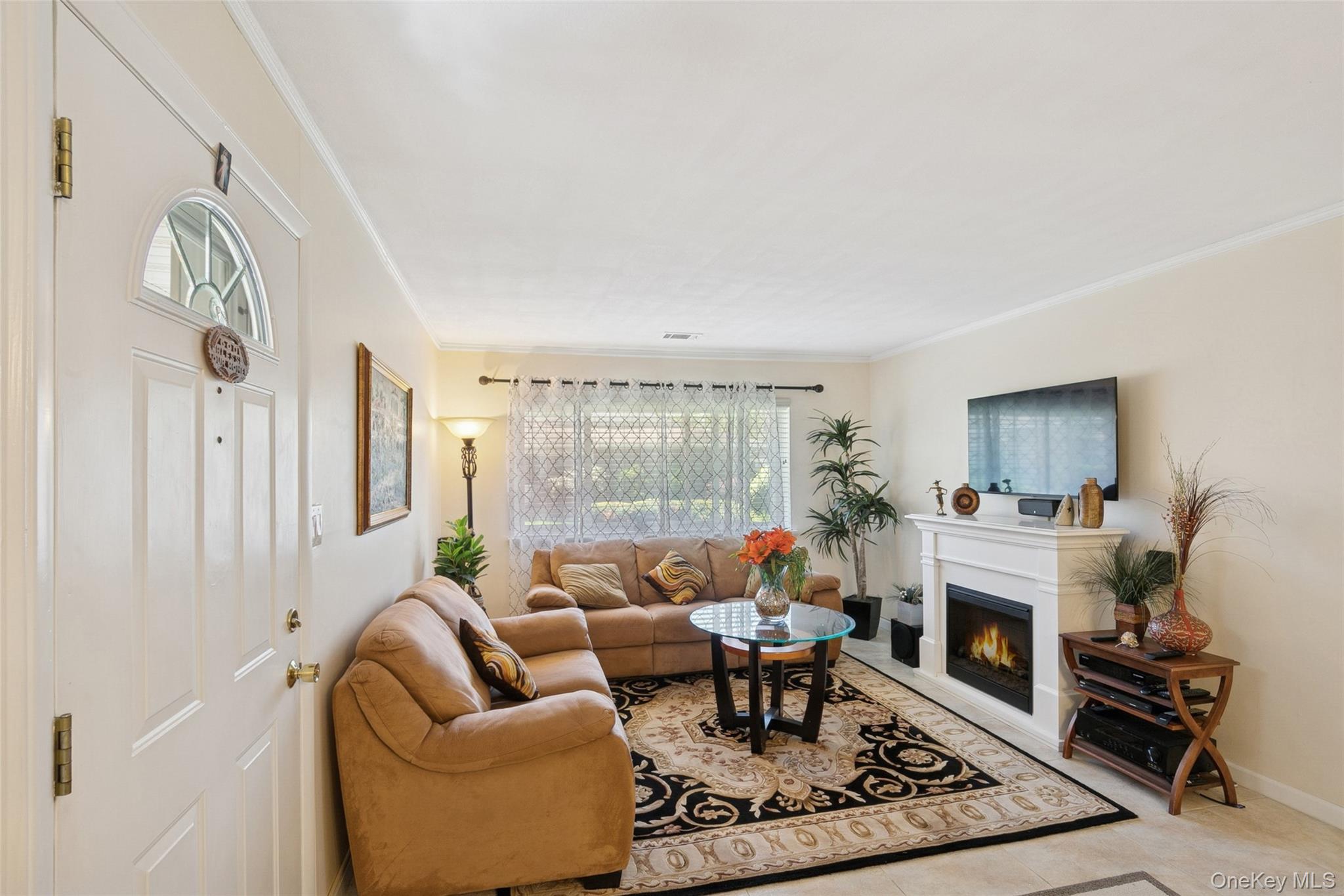 #11 photo, 181 Storm Drive, מחוז סאפוק Holtsville , NY 11742