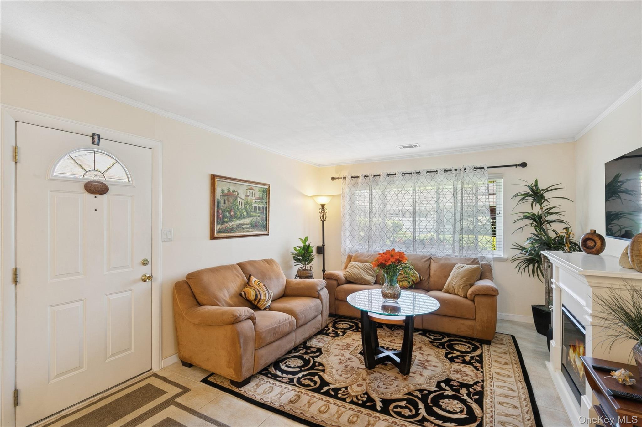 #3 photo, 181 Storm Drive, מחוז סאפוק Holtsville , NY 11742