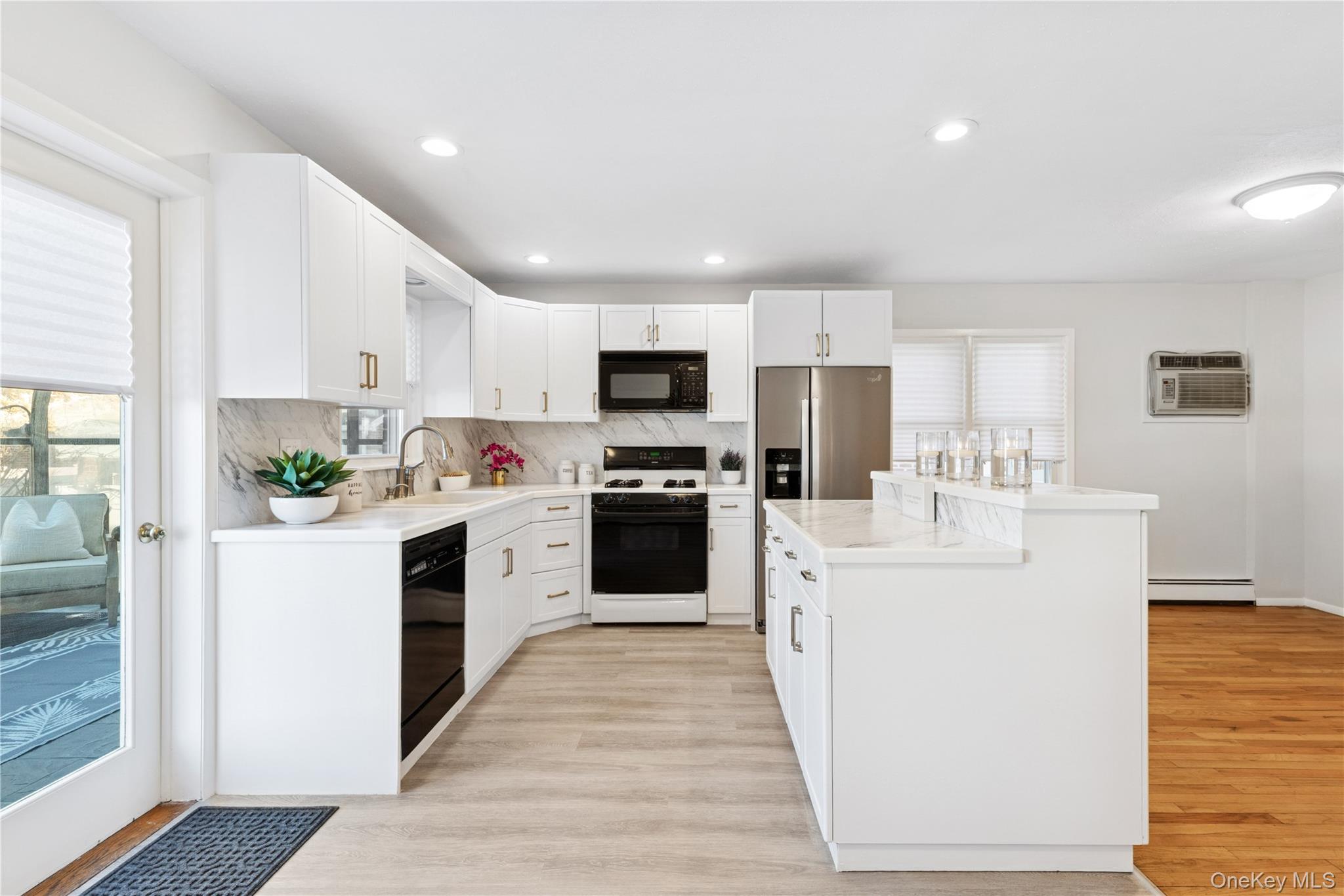 #9 photo, 154-27 20th Road, Whitestone , NY 11357