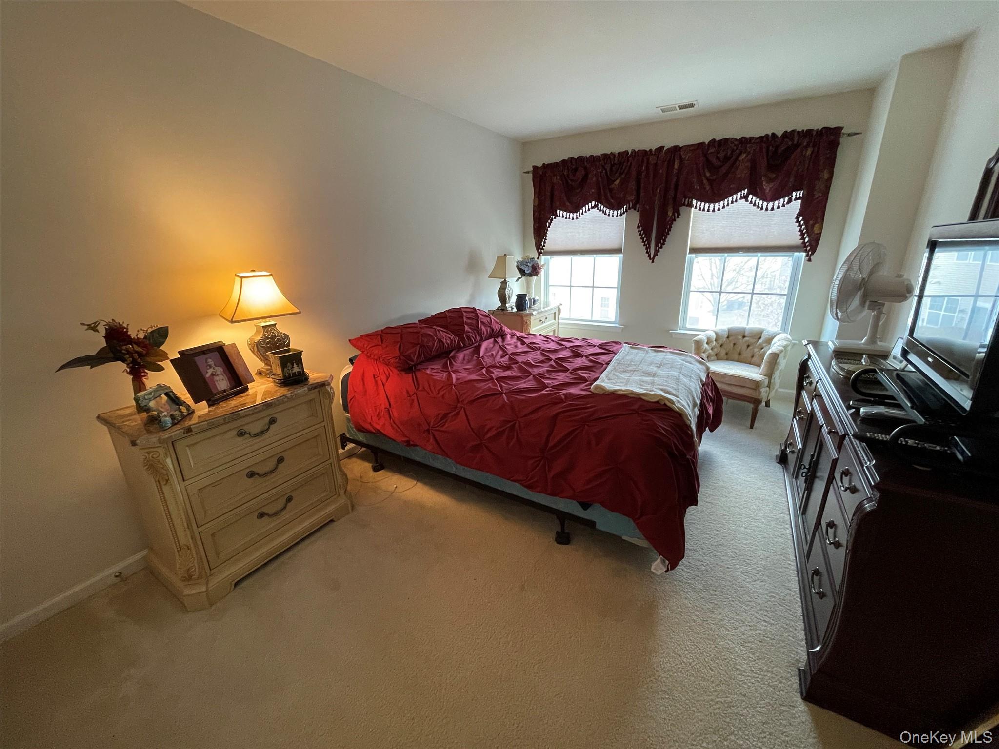 #18 photo, 75 Warwick Drive, Massapequa , NY 11758