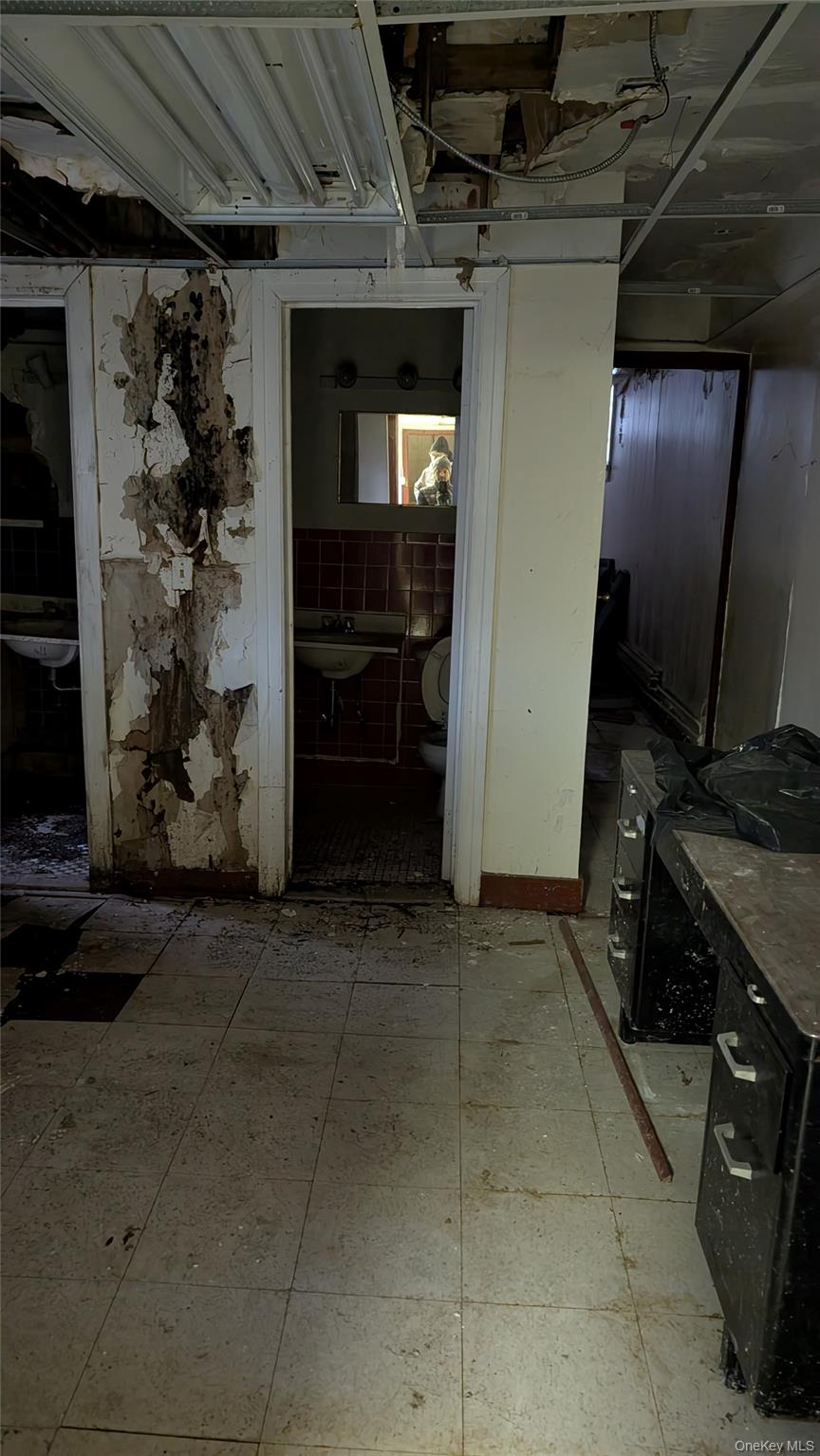 #5 photo, 889 Saint Marks Avenue, Brooklyn , NY 11213