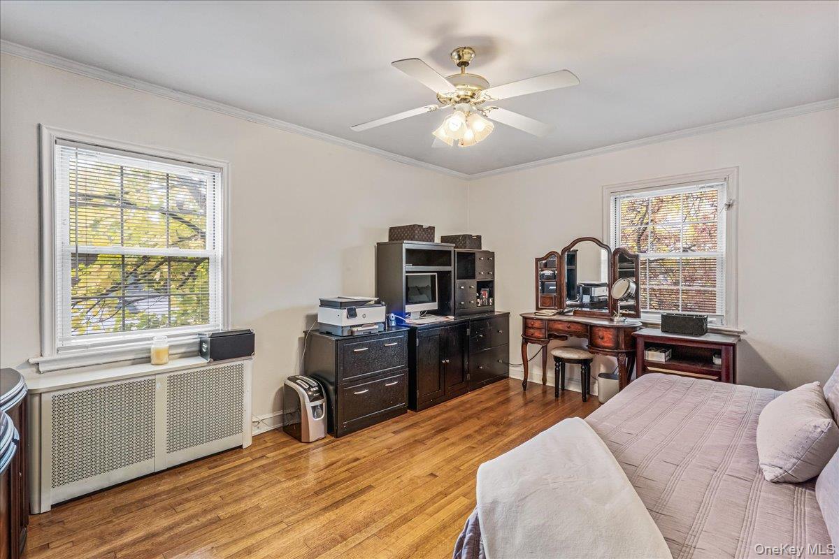 #11 photo, 186-15 Grand Central Parkway, कुईंस Jamaica Estates , NY 11432