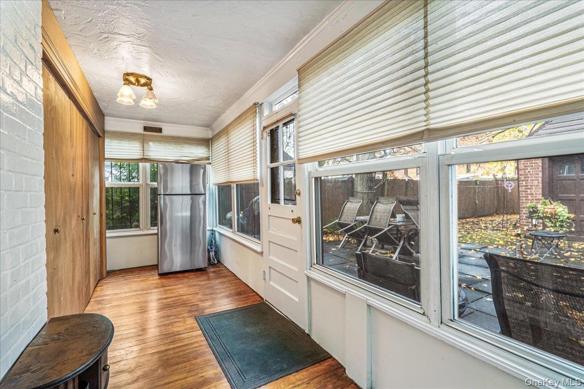 #9 photo, 186-15 Grand Central Parkway, कुईंस Jamaica Estates , NY 11432