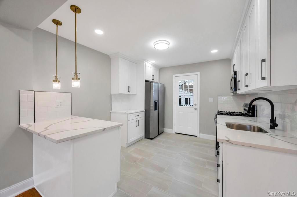 #19 photo, 245 Stone Street, Elmont , NY 11003