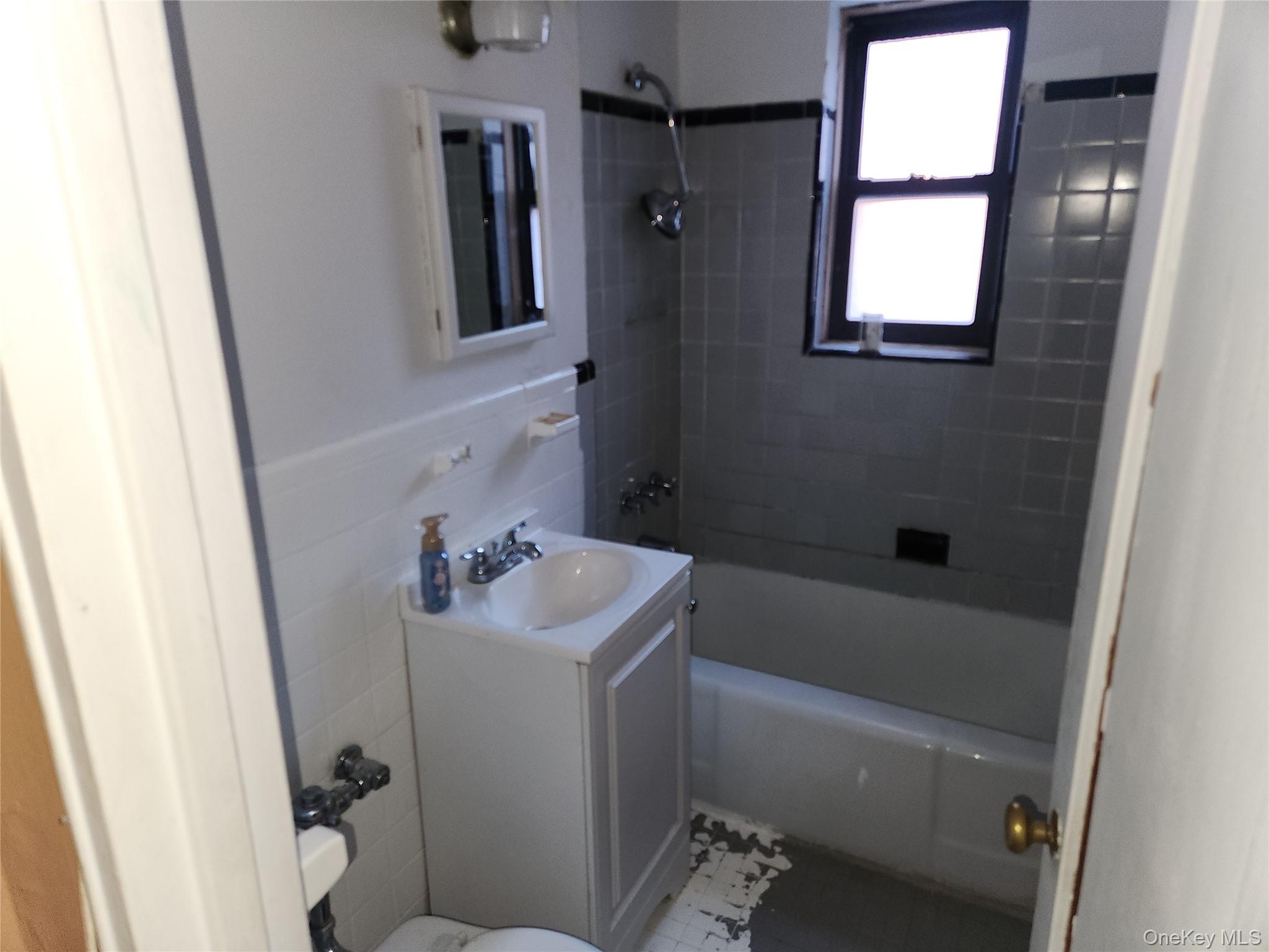 #16 photo, 2 Fisher Drive, Mount Vernon , NY 10552