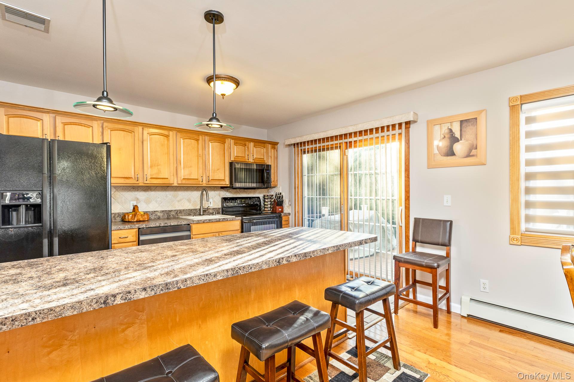 #10 photo, 25 Fordham Place, מחוז סאפוק Bay Shore , NY 11706