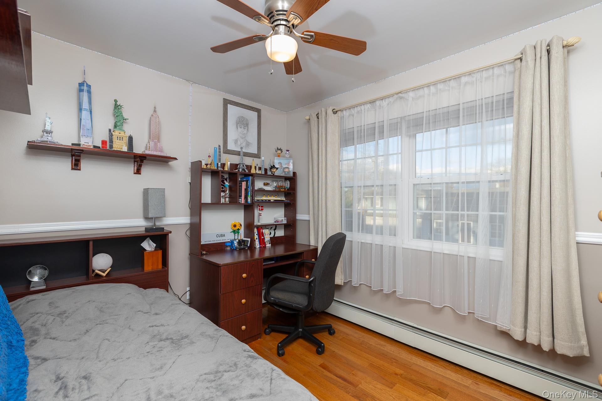 #17 photo, 25 Fordham Place, מחוז סאפוק Bay Shore , NY 11706