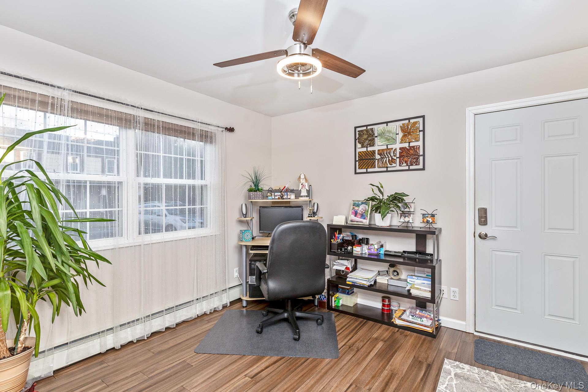 #20 photo, 25 Fordham Place, מחוז סאפוק Bay Shore , NY 11706