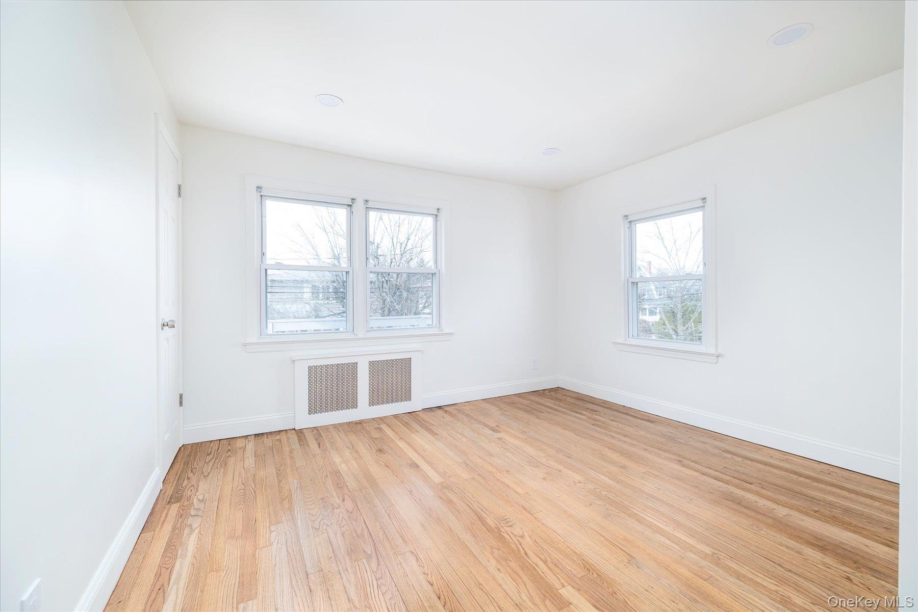 #14 photo, 9 Hanover Place, 롱 아일랜드 Rockville Centre , NY 11570