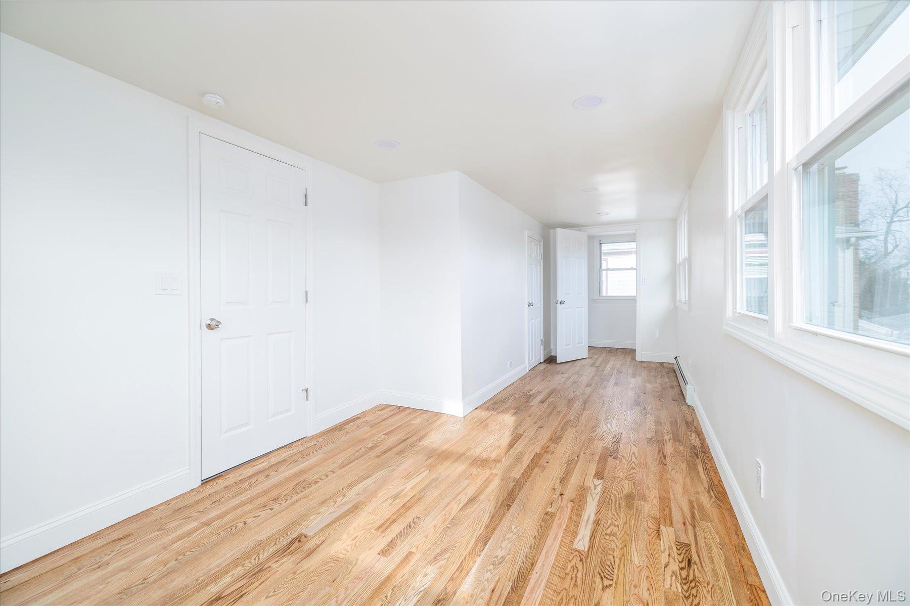 #8 photo, 9 Hanover Place, 롱 아일랜드 Rockville Centre , NY 11570