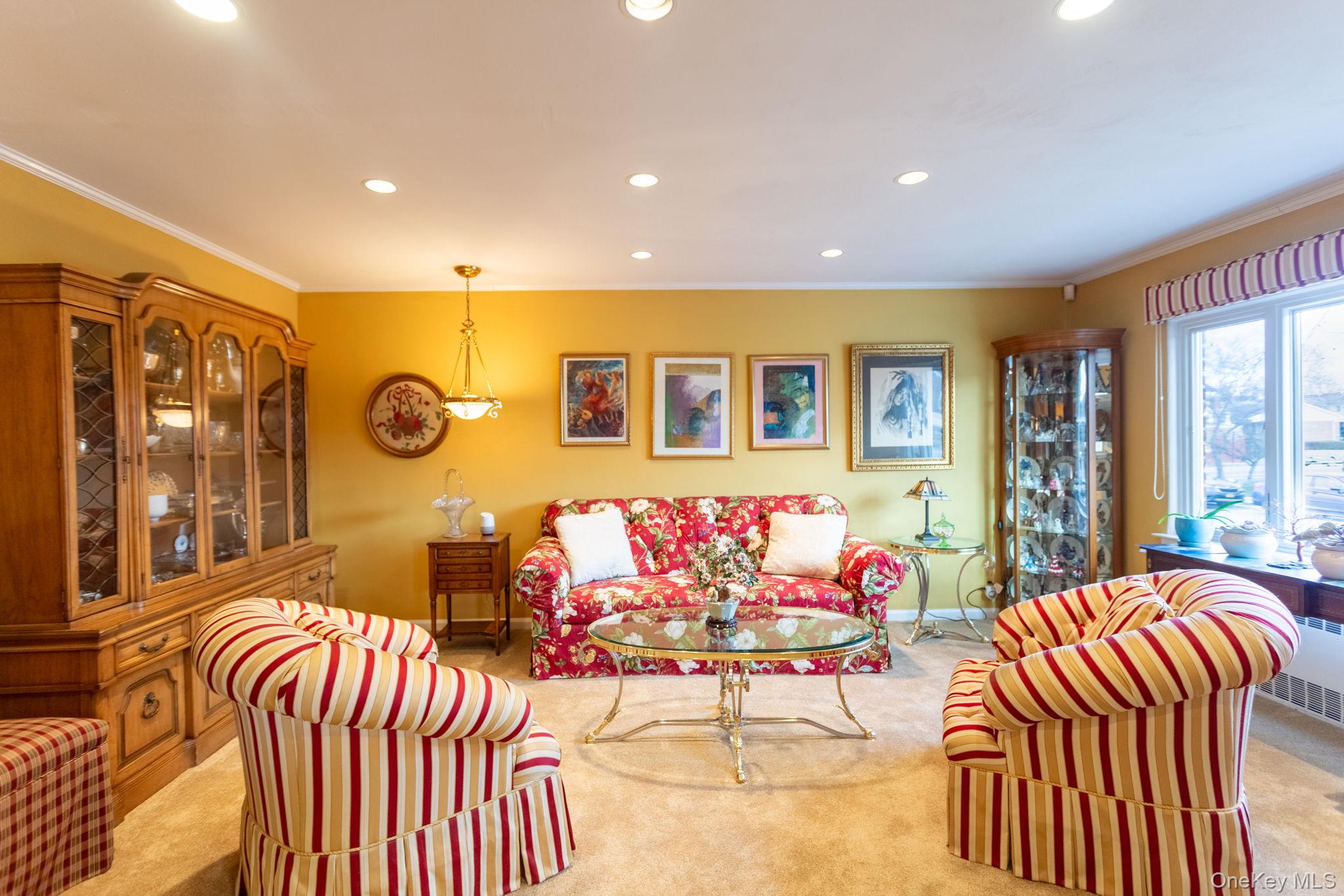 #3 photo, 73-10 169th Street, Fresh Meadows , NY 11366