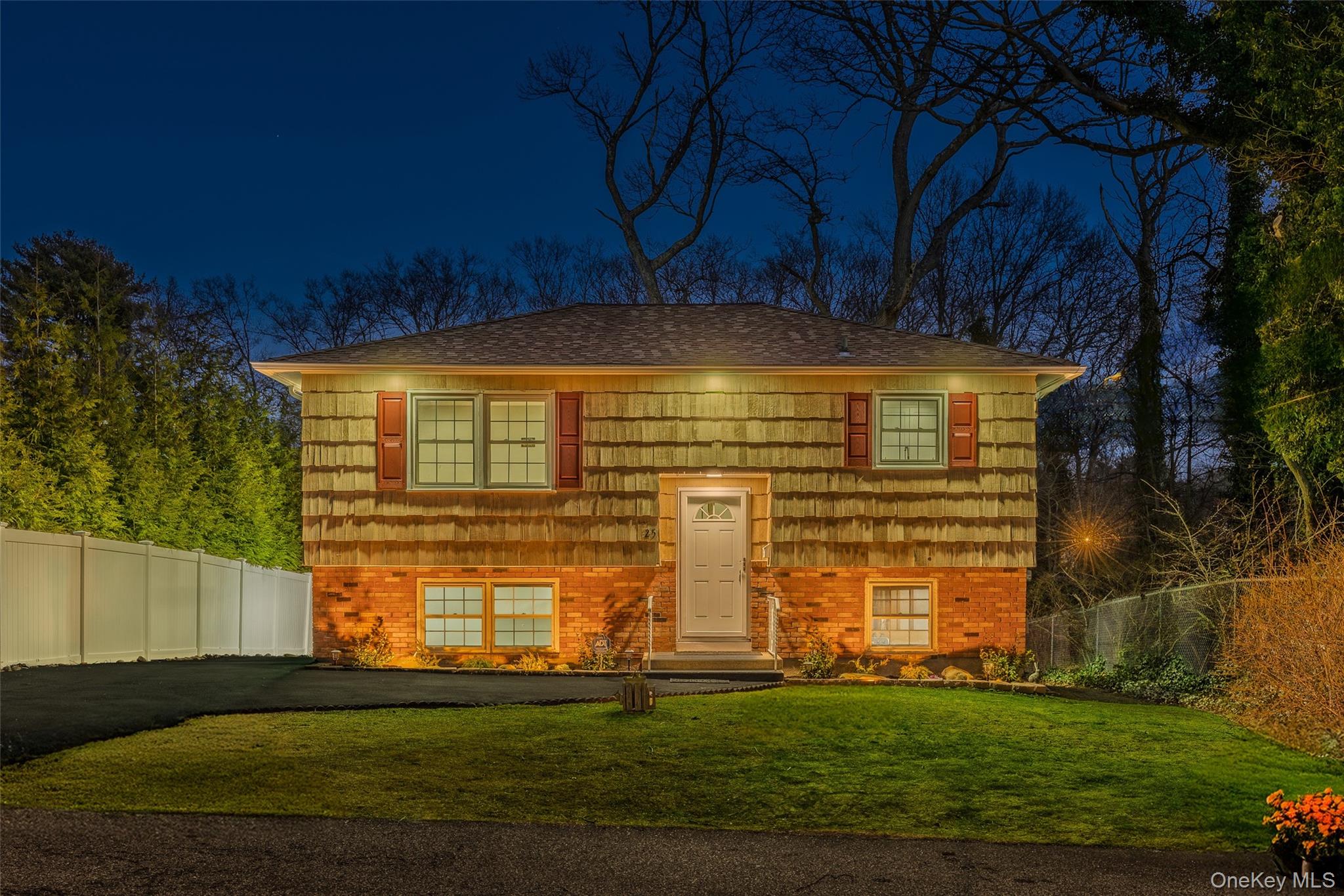 #1 photo, 25 Lincoln Avenue, Lake Ronkonkoma , NY 11779