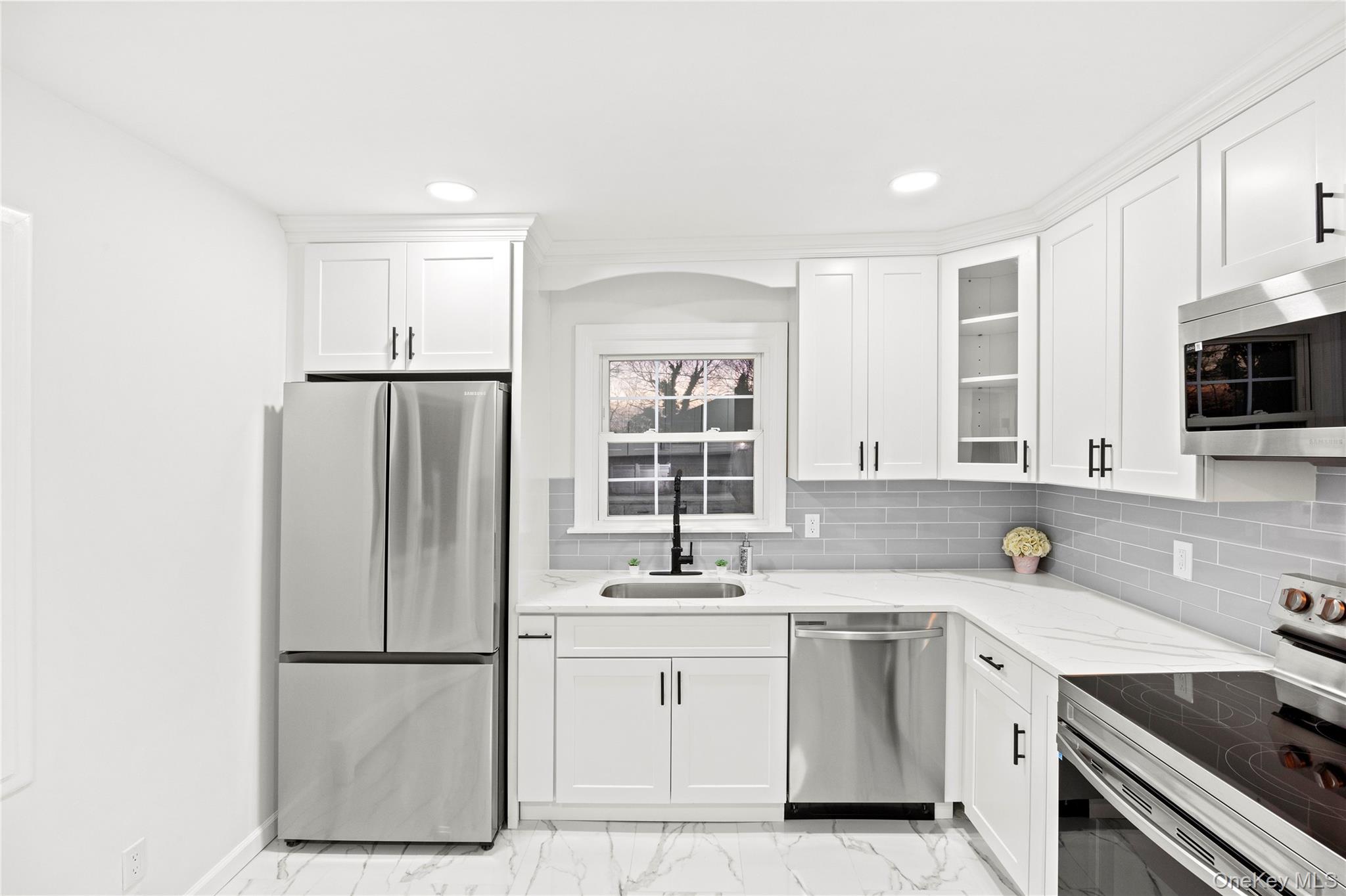 #3 photo, 25 Lincoln Avenue, Lake Ronkonkoma , NY 11779