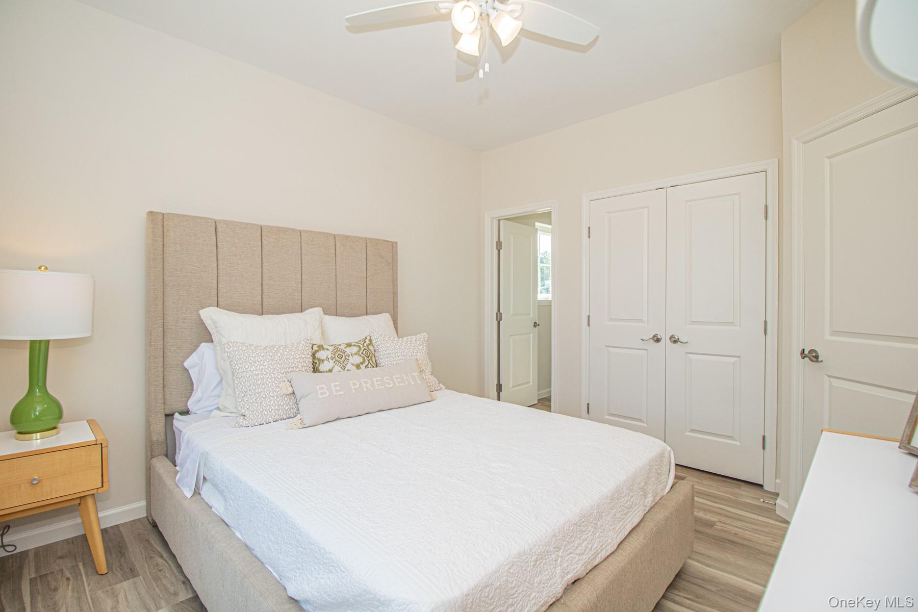 #7 photo, 201 Ashley Court, सफ़ोक काउंटी North Babylon , NY 11703