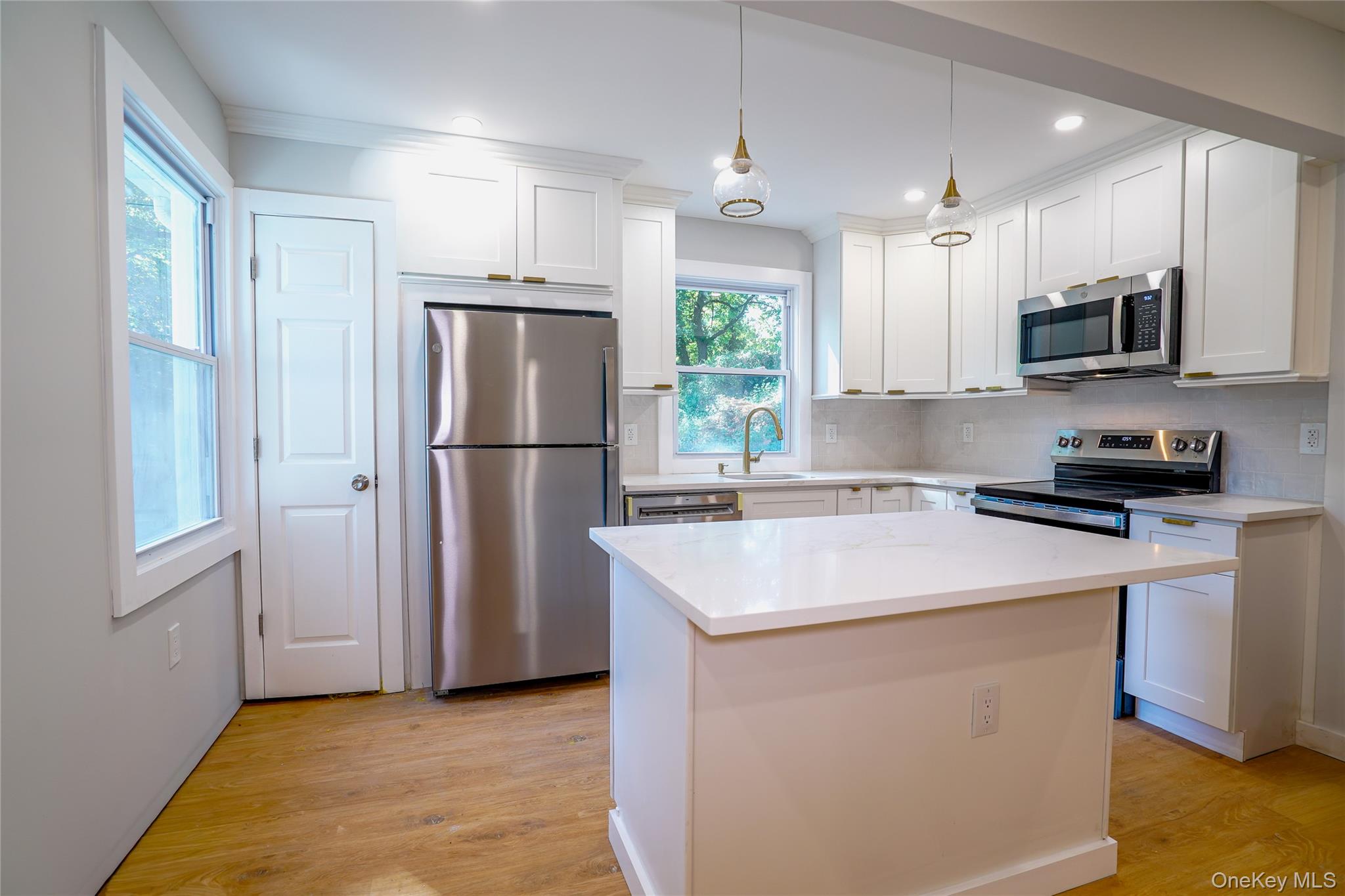 #16 photo, 333 Spring Road, Huntington , NY 11743