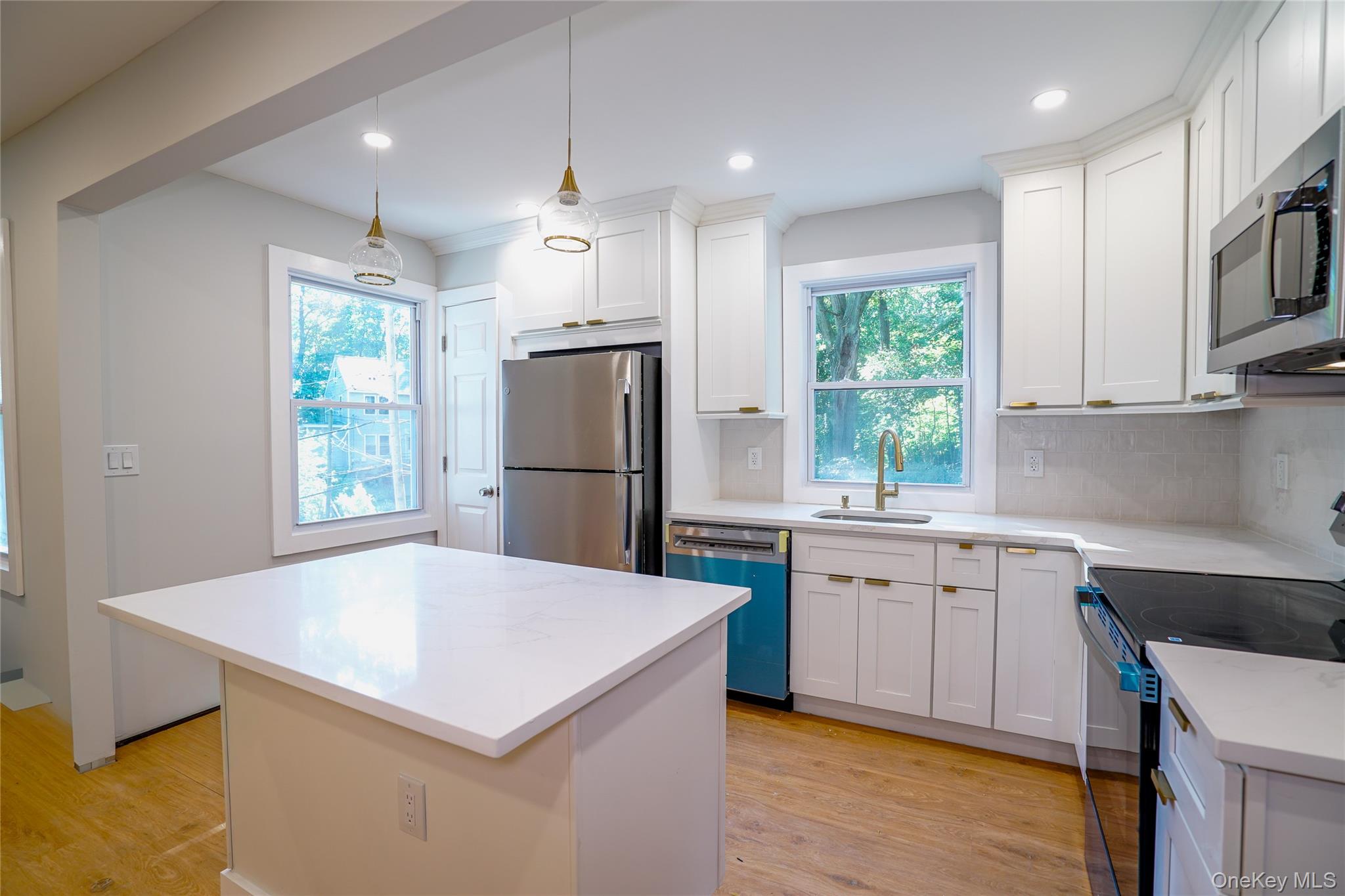 #17 photo, 333 Spring Road, Huntington , NY 11743