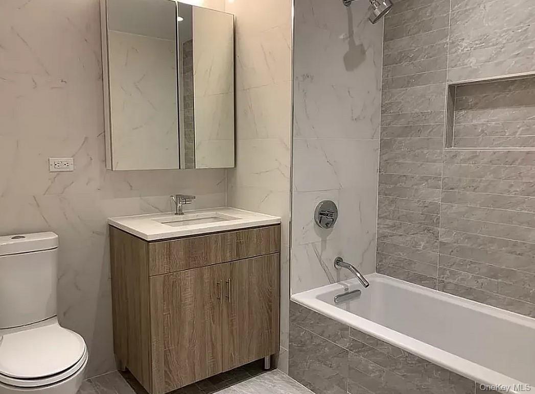 #4 photo, 4620 11th Street, Куинс ‖ Long Island City , NY 11101