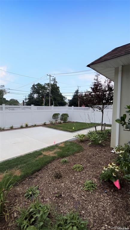 #13 photo, 680 Merrick Road, מחוז נסאו Baldwin , NY 11510